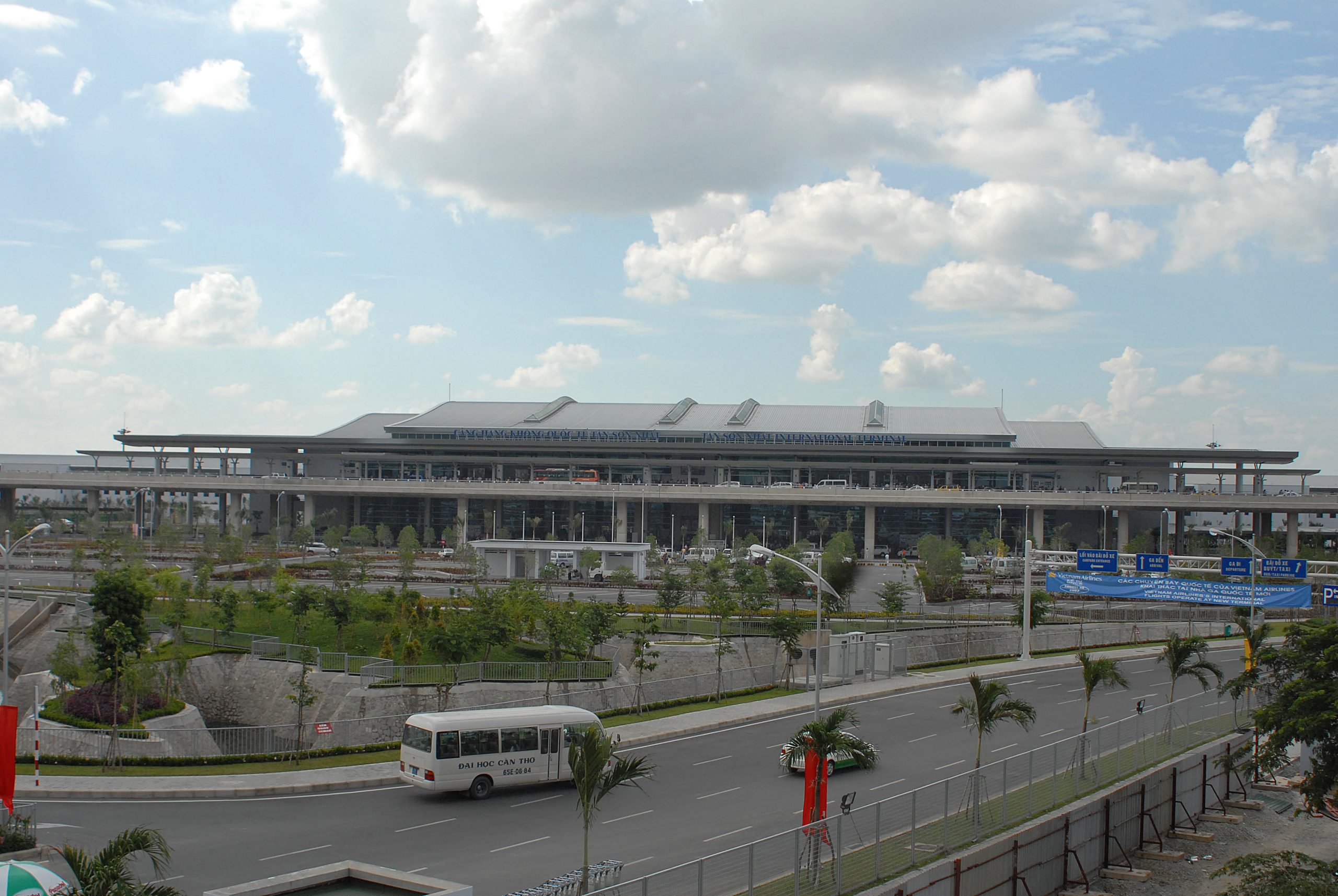 Tan Son Nhat International Airport, Ho Chi Minh